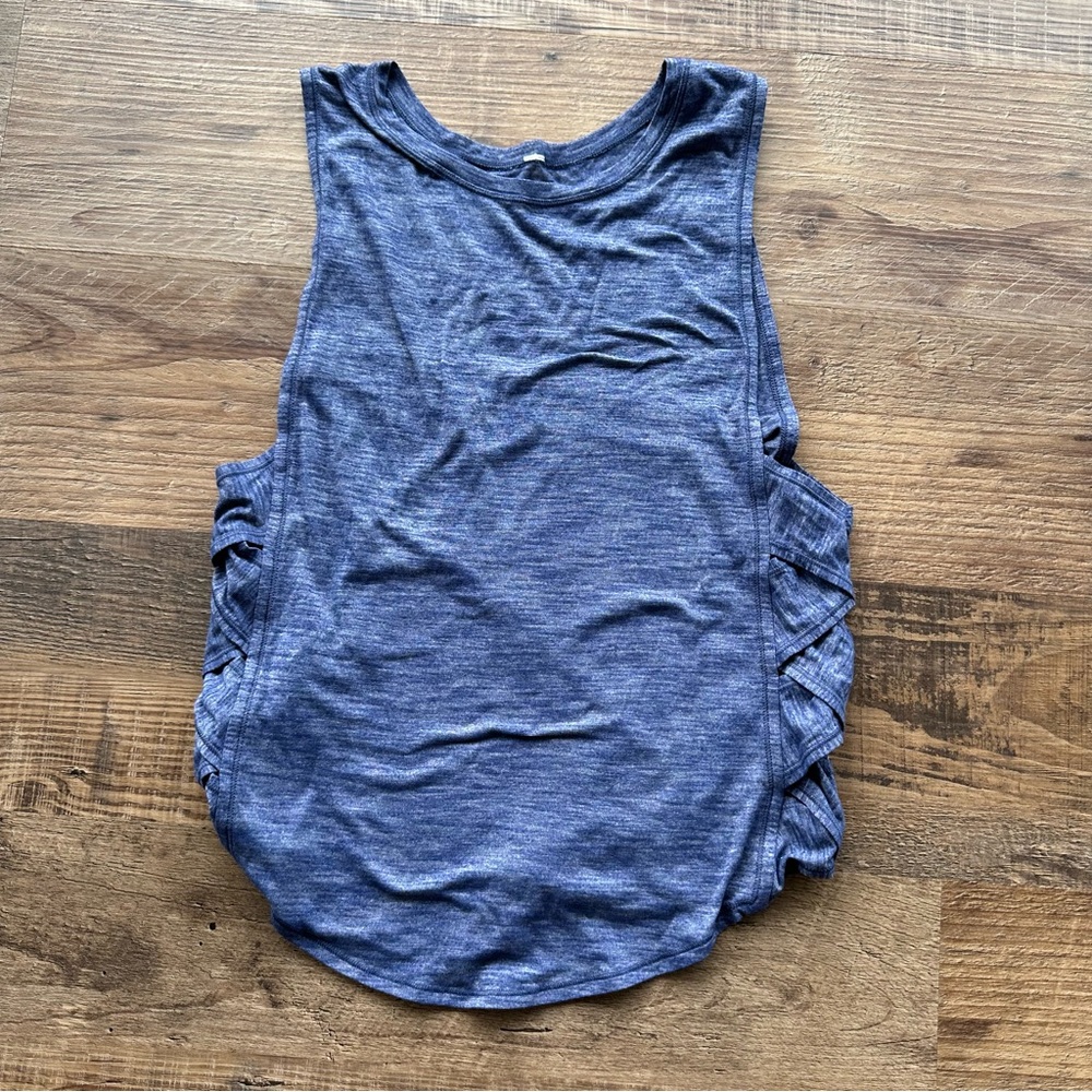 Var-city muscle tank Lululemon